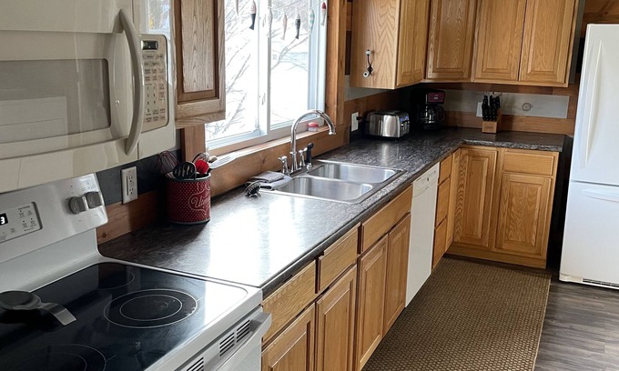 Munising Apartment | Spacious 3bdrm apt in the heart of downtown Munising