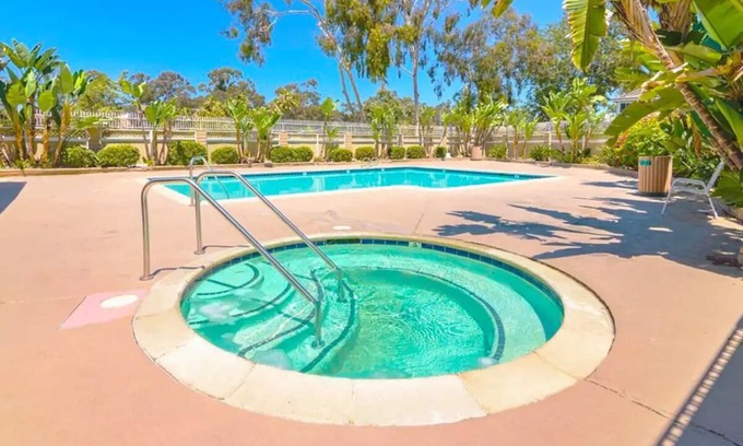 Chula Vista Condo | Spacious 3BR Family Home: Free Pool/Tub & Parking