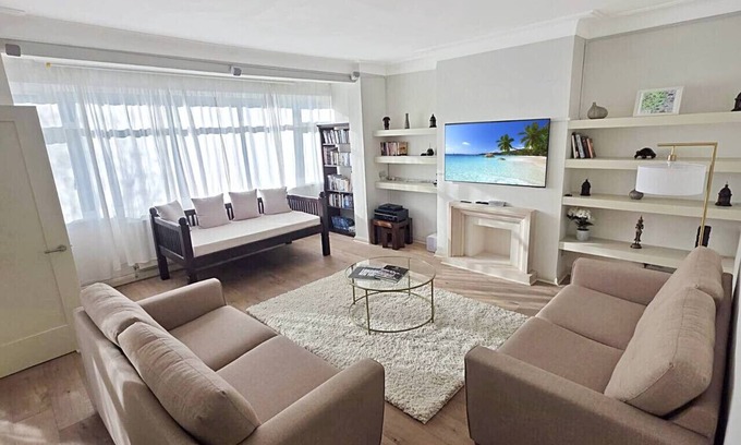 Hillside Condo | Spacious 3BR Home in Heart of Wimbledon