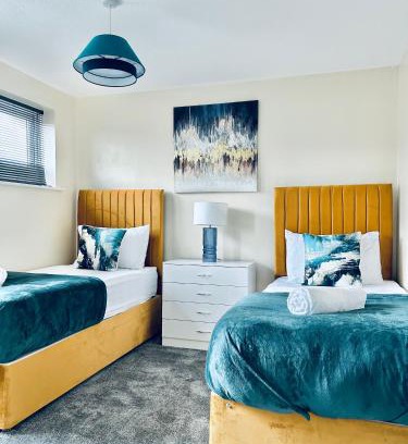 Colchester House | Spacious 3BR Home in Colchester, with Private Parking