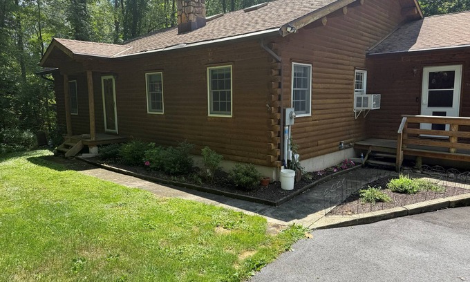 Bethel Cabin | Spacious 3BR Home with Fire Pit, Loft & Private Patio