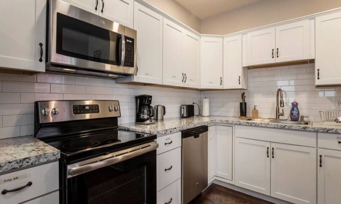 Downtown Louisville House | Spacious 3BR House w/Backyard in NULU CozySuites