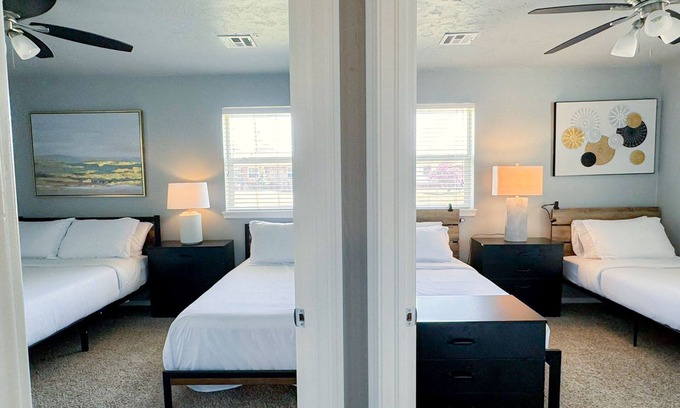Business District Apartment | Spacious 3BR Oasis Rainshower Mins to Downtown