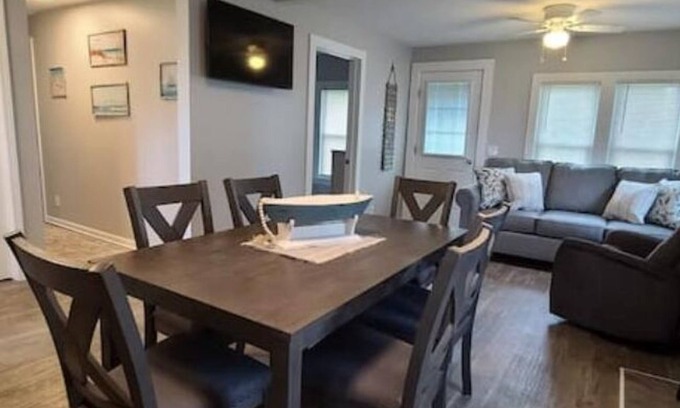 Indian River House | Spacious 3BR Retreat Perfect for Families!