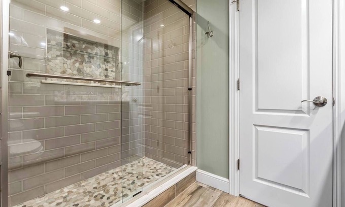 University Heights House | Spacious 4-bedroom house in awesome University Heights with WiFi, AC