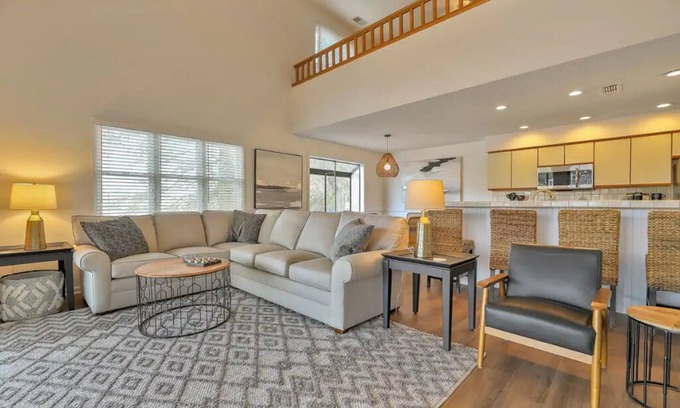 Sea Trail House | Spacious 4 bed/4 bath Villa on Golf Course