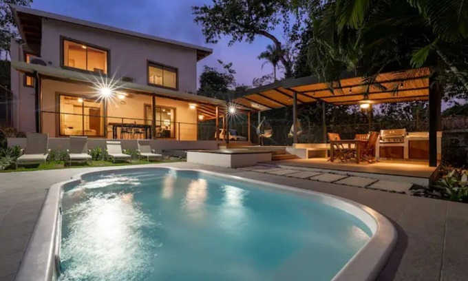 Jaco House | Spacious 4-Bedroom with Private Pool and BBQ Patio