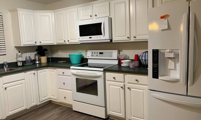 Greensboro House | Spacious 4-Bedroom home in Greensboro. Convenient Location!