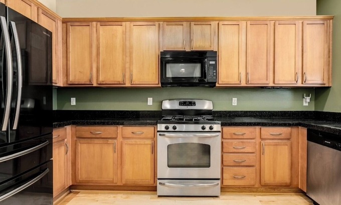 Auburn House | Spacious 4-bedroom house in enchanting Lake Tapps with WiFi