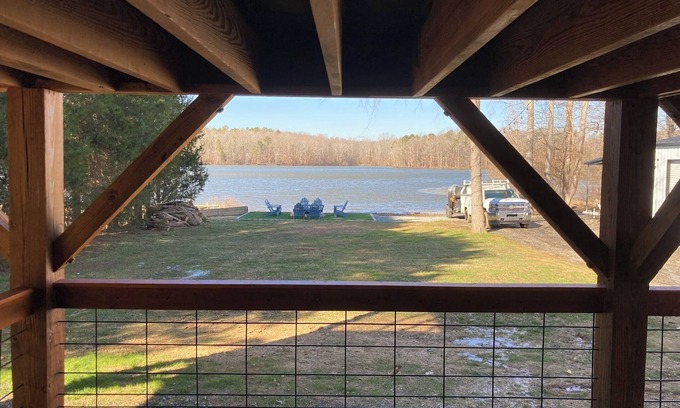 Lexington - Salisbury House | Spacious 4-bedroom house in fabulous Lexington with WiFi, AC