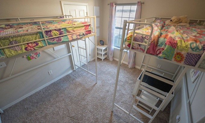 West Pensacola House | Spacious 4-bedroom house in peaceful Pensacola with WiFi, AC
