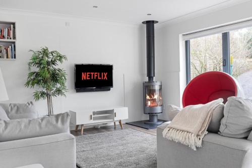 West Bridgford House | Spacious 4 Bedroom House with Lovely Large Garden