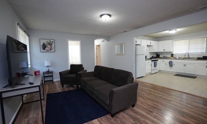 Frayser House | Spacious 4-bedroom house in delightful Memphis with AC, WiFi