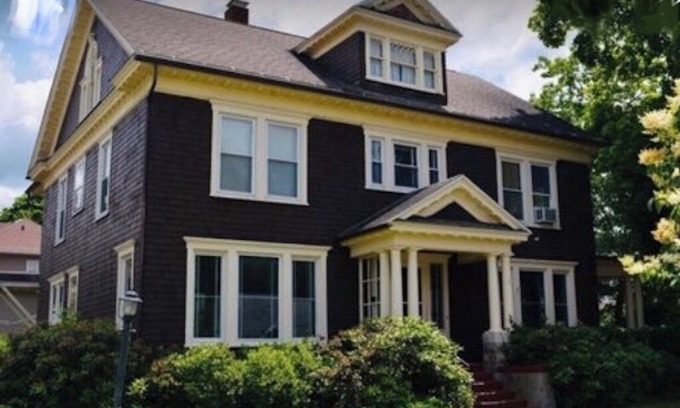 Oneonta House | Spacious 4-bedroom house in charming Oneonta with AC, WiFi