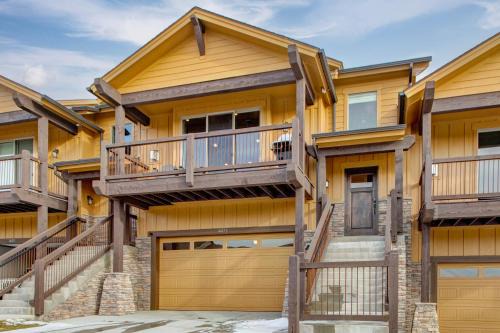 Park City House | Spacious 4-bedroom Townhome New Black Rock