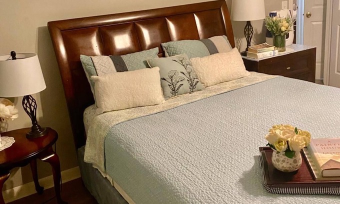 Westside House | Spacious 4-bedroom house in welcoming Jacksonville with AC, WiFi