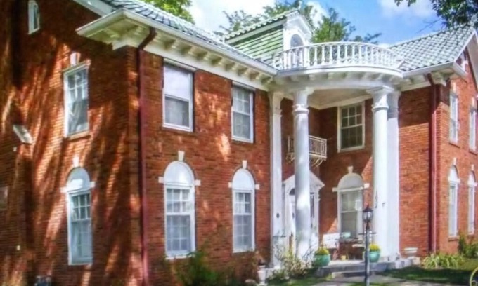 Topeka House | Spacious 4000 Sq Ft historic home, across from Washburn University; Near to Expo