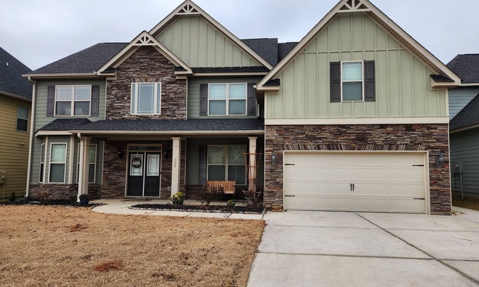 Evans House | Spacious 4500 sqft 5-bdr house in Evans 14 mile from Augusta National Golf Club