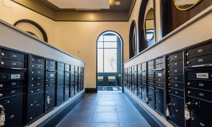 East Walnut HIlls Apartment | Spacious 4BR 4BA, Downtown Cincinnati