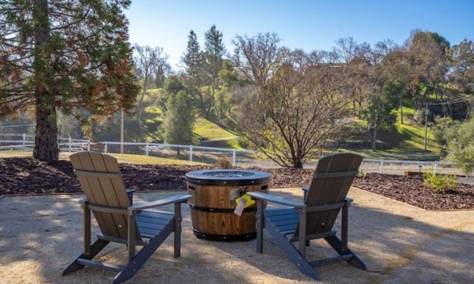 Atascadero House | Spacious 4BR RanchHome w/2FirePits