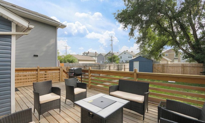 Weinland Park House | Spacious 4BR w/Game Room & Yard | Walk to OSU