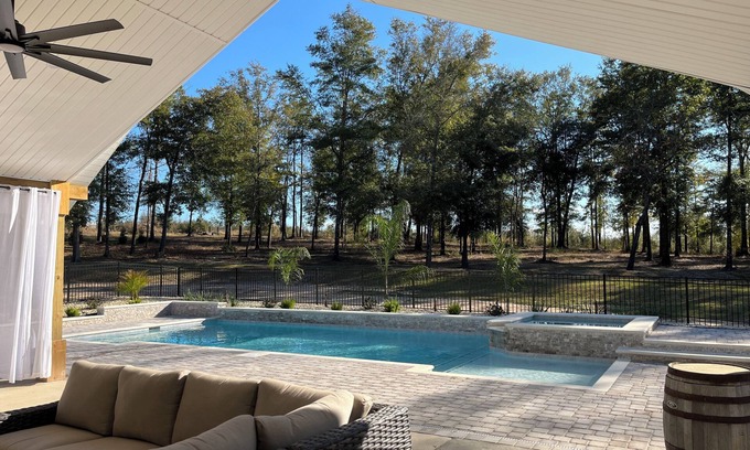 Loxley House | Spacious 5/4 Estate w/Private Pool and SPA easy drive to Gulf Shores/Pensacola