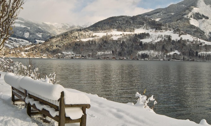 Schuttdorf Ski Chalet | Spacious 5 bed chalet with sauna, ideal location, sleeps up to 12.