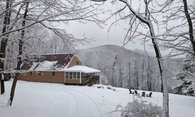 Chester Cabin | Spacious 5-bedroom cabin in charming Chester