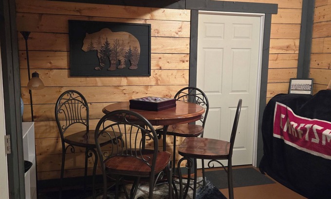 Bellefonte House | Spacious 5-bedroom house in delightful Bellefonte with AC, WiFi