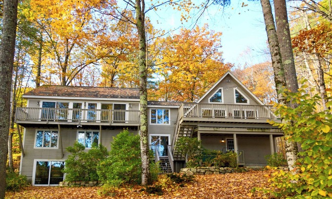 Bridgton House | Spacious 5 Bedroom Home on Moose Pond with Sandy Beach and Dock!