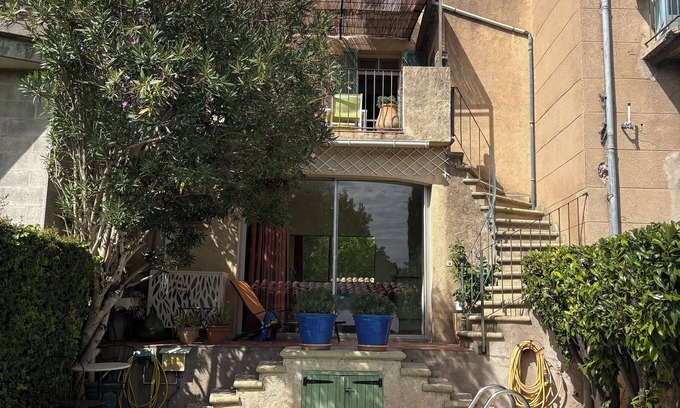 Carces House | Spacious 5-bedroom Home with AC, pool, WiFi and more in charming Carcès