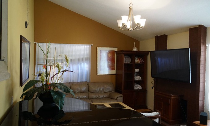 Edenvale House | Spacious 5-bedroom house in enjoyable San Jose with WiFi, AC