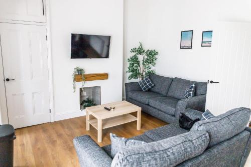 Sunderland Apartment | Spacious 5 Bedroom House - Perfect for Contractors