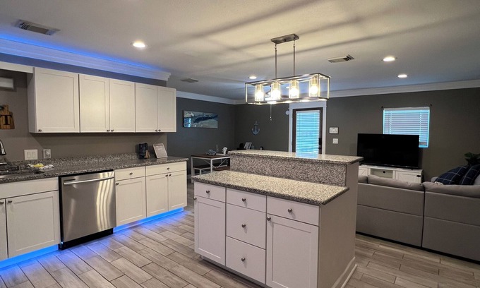 Highland City House | "Spacious 5-Bedroom Home with Versatile Living Areas and Private Pool
