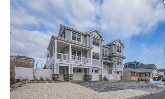 Ship Bottom House | Spacious 5-bedroom house with in ground pool/hot tub in fabulous Ship Bottom