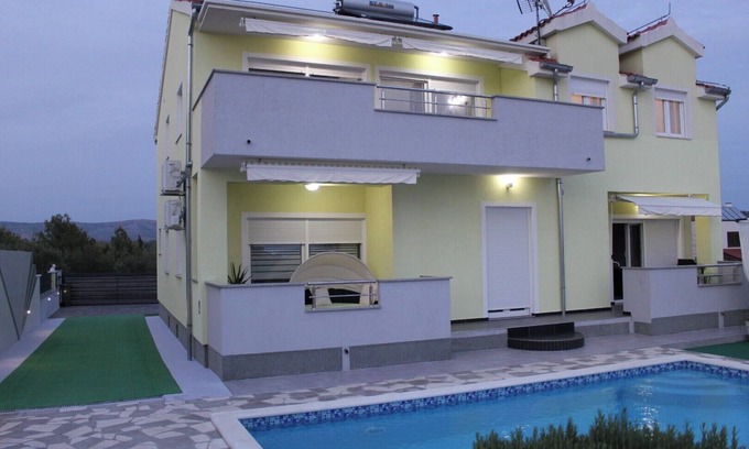 Brodarica Villa | Spacious 5-bedroom villa in charming Šibenik with swimming pool, mini wellness