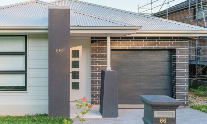 Cobbitty House | Spacious 5 Br 3 Ba Modern house Cobbitty