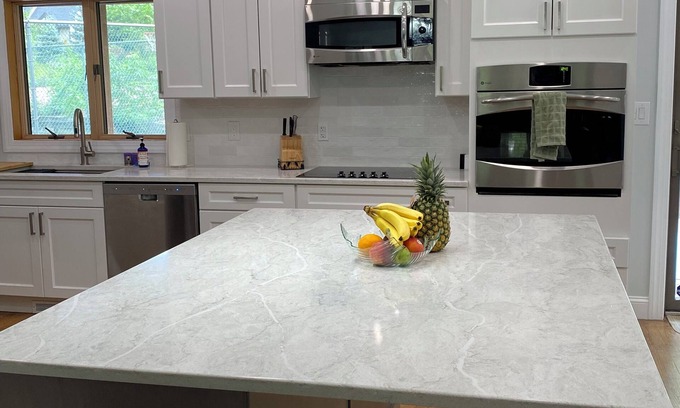 Saratoga Springs House | Spacious 5 BR with tennis/pickleball court . Close to the track and Pet friendly