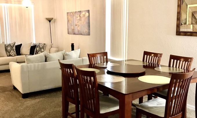 Kissimmee House | SPACIOUS 5BR GETAWAY - 30 MINS FROM DISNEY WORLD