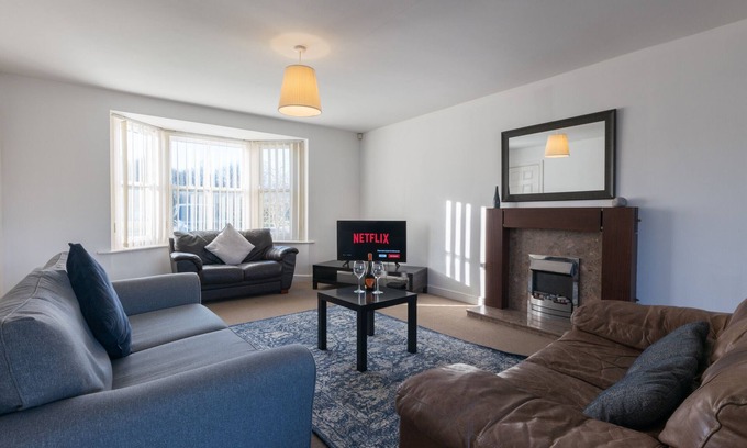 Cornforth House | Spacious 6 bed House - Perfect for Families