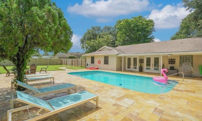 Wellington House | Spacious 6-bedroom house in enjoyable Wellington