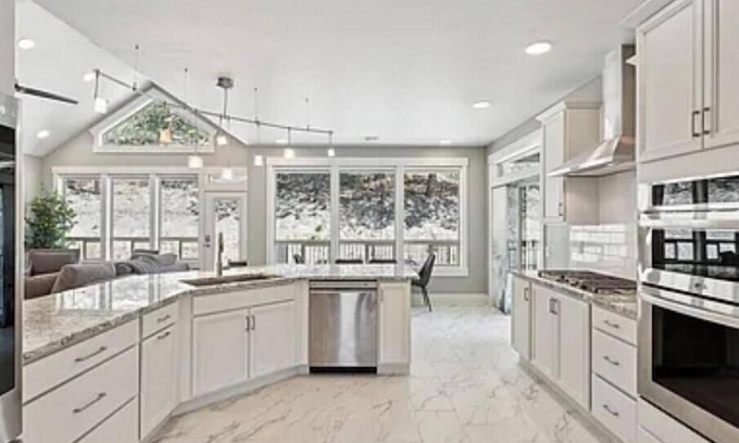 Missoula House | Spacious 6-bedroom house in delightful Lolo