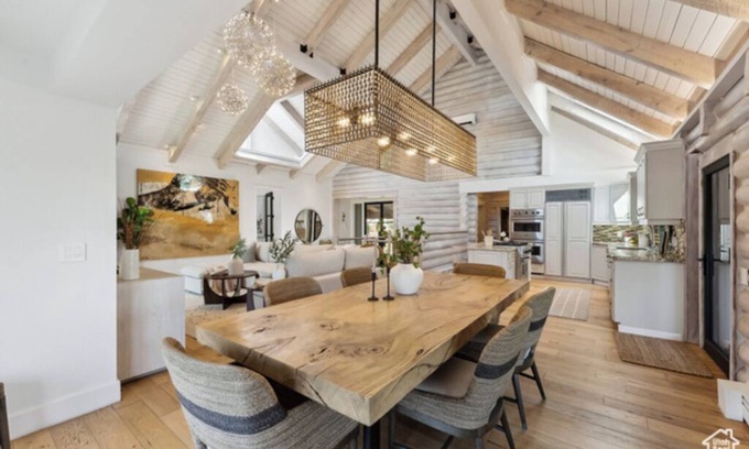 Pinebrook Ski Chalet | Spacious 6-bedroom mountain chalet in Park City with pool