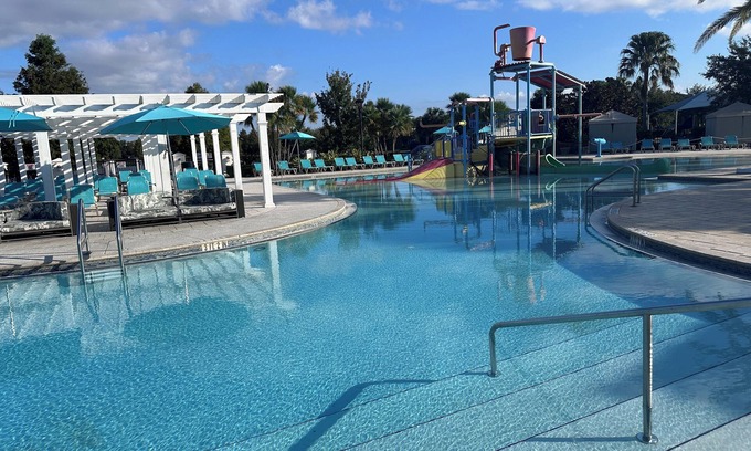 Four Corners Resort | Spacious 6-bedroom resort with WiFi, AC in welcoming Kissimmee