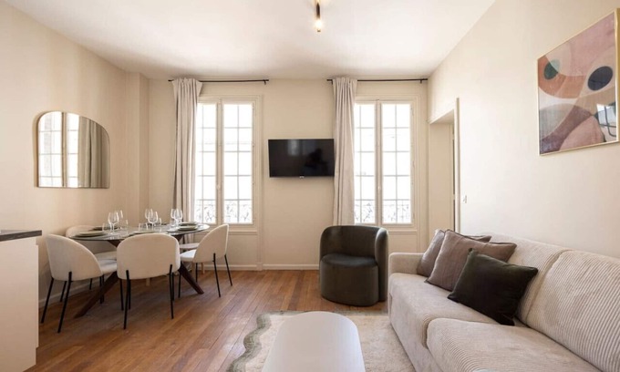 Le Pre-Saint-Gervais Apartment | Spacious apartment near the 19th arrondissement