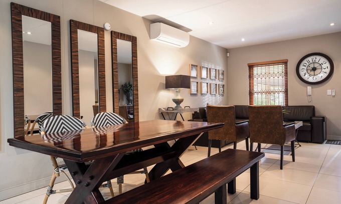 Stellenbosch Central Apartment | Spacious apartment in walking distance to wonderful restaurants in Stellenbosch