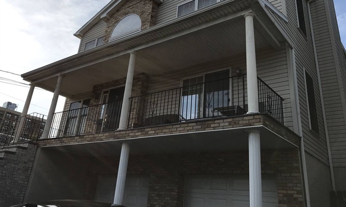 Paterson Apartment | Spacious Amazing 3 Bedroom Apartment With Fireplace ~ Minutes From NYC