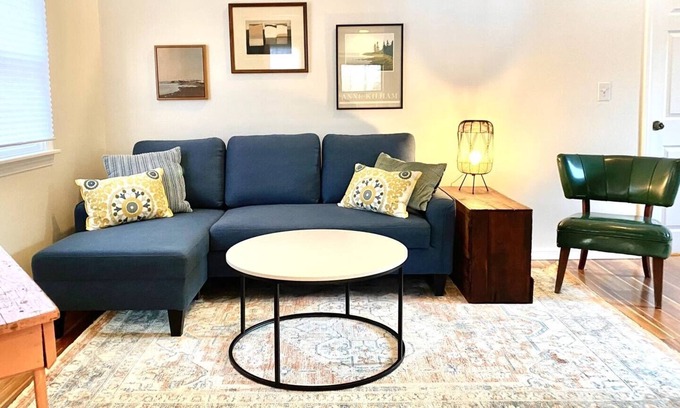 Cash Corner House | Spacious and Centrally Located! Two Connected Apartments- Sleeps 11