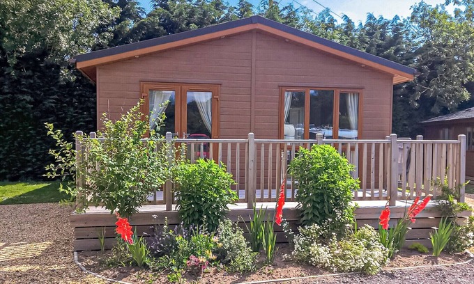 King's Lynn Ski Chalet | Spacious and contemporary lodge perfect for a family retreat.