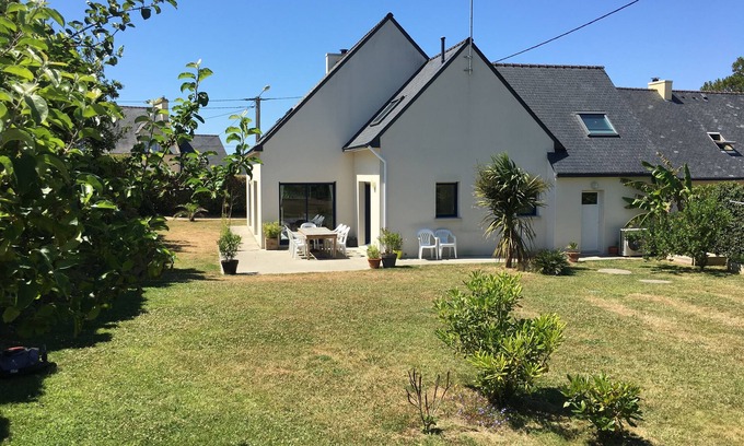 Lampaul-Plouarzel House | Spacious and bright house 300m from a white sand beach.